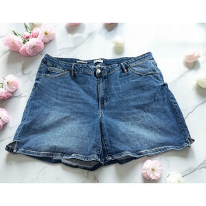 AVA & VIV High Rise Relaxed Bermuda Jean Short Sz 24 Dark Blue Wash 6" Inseam